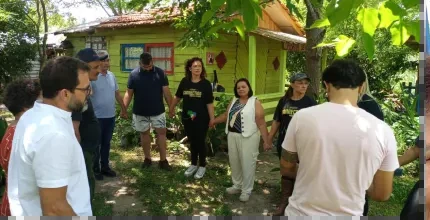 Grupo em visita técnica a empreendimento de turismo